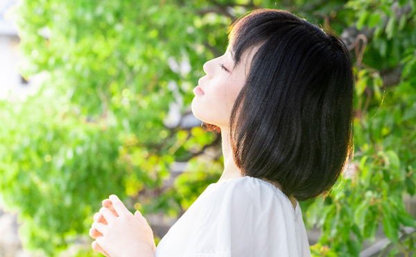 夏の肌荒れの原因って 夏の肌の状態やスキンケアのポイントを解説 輝き続けるためのエイジングケア情報サイト ビューティーエテルナ