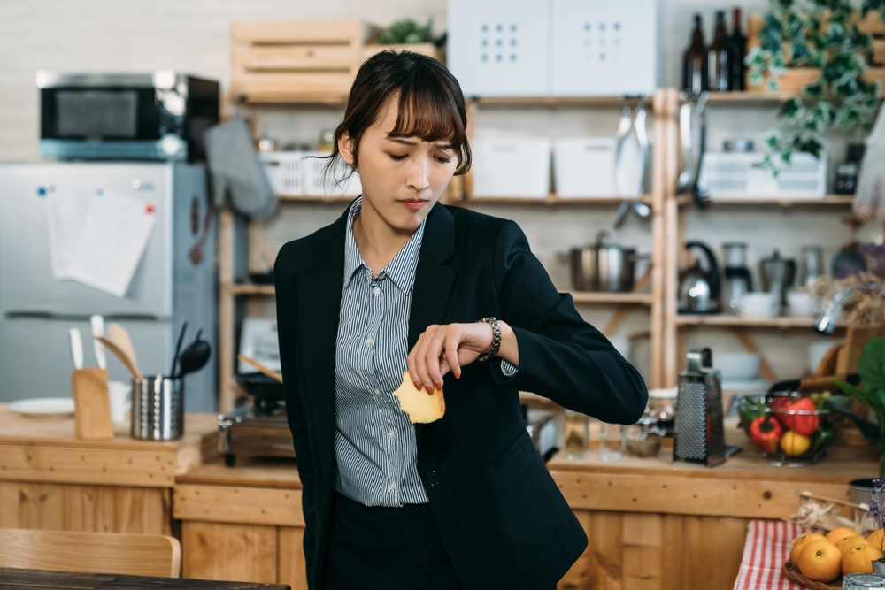 忙しい朝でもきれい見え!大人の簡単・時短メイク方法を解説