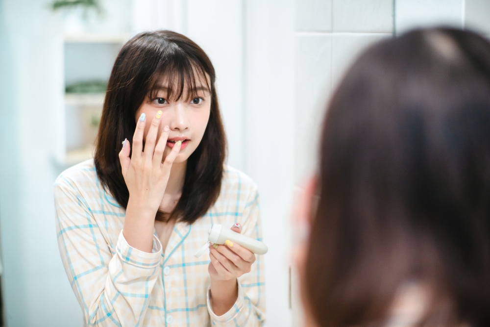 忙しい朝でもきれい見え!大人の簡単・時短メイク方法を解説