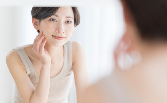 レチノールでスキンケア習慣が変わる？その美容効果や選び方、使い方のポイント