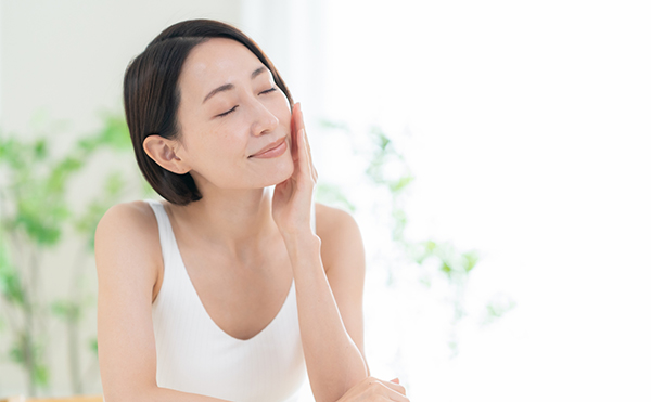 朝と夜、よごれを正しく落とせば肌はもっと透きとおる