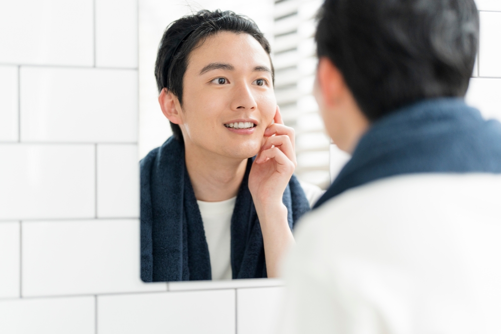 メンズの毛穴が目立つ原因とは？正しい毛穴ケア方法を紹介
